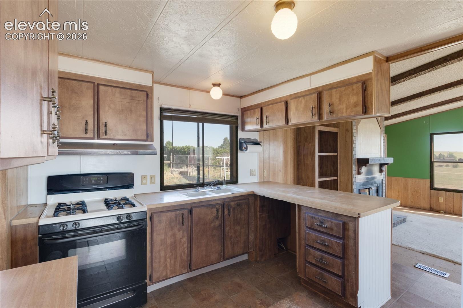 Photo 11 of 6180 Renneberger Road, Peyton