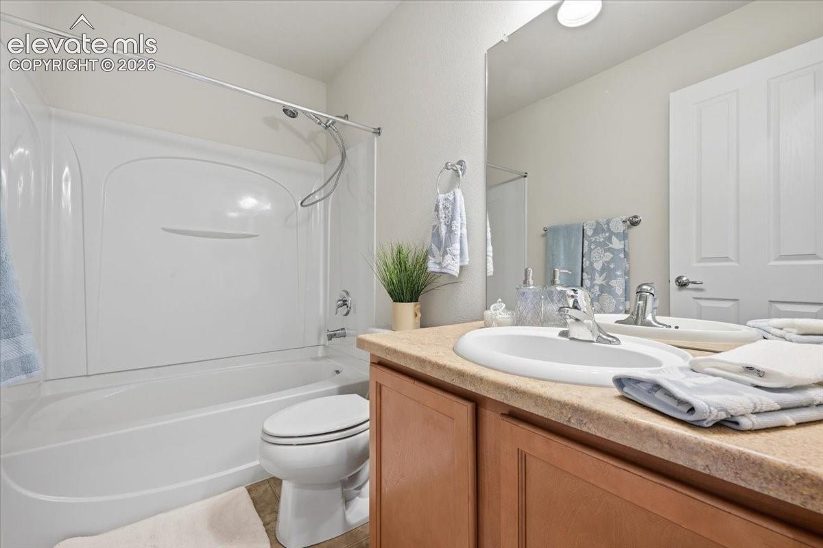 Upstairs full bath