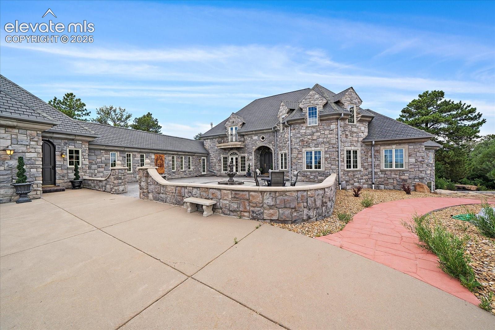 Photo 12 of 1175 Castle Pointe Drive, Castle Rock