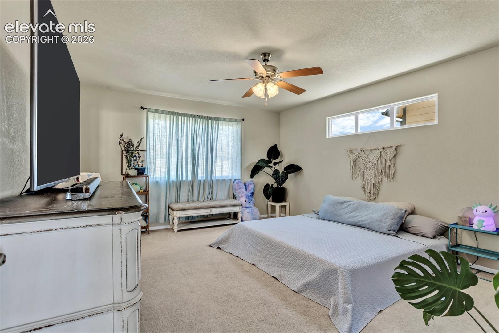 Master Bedroom - Upper Level
