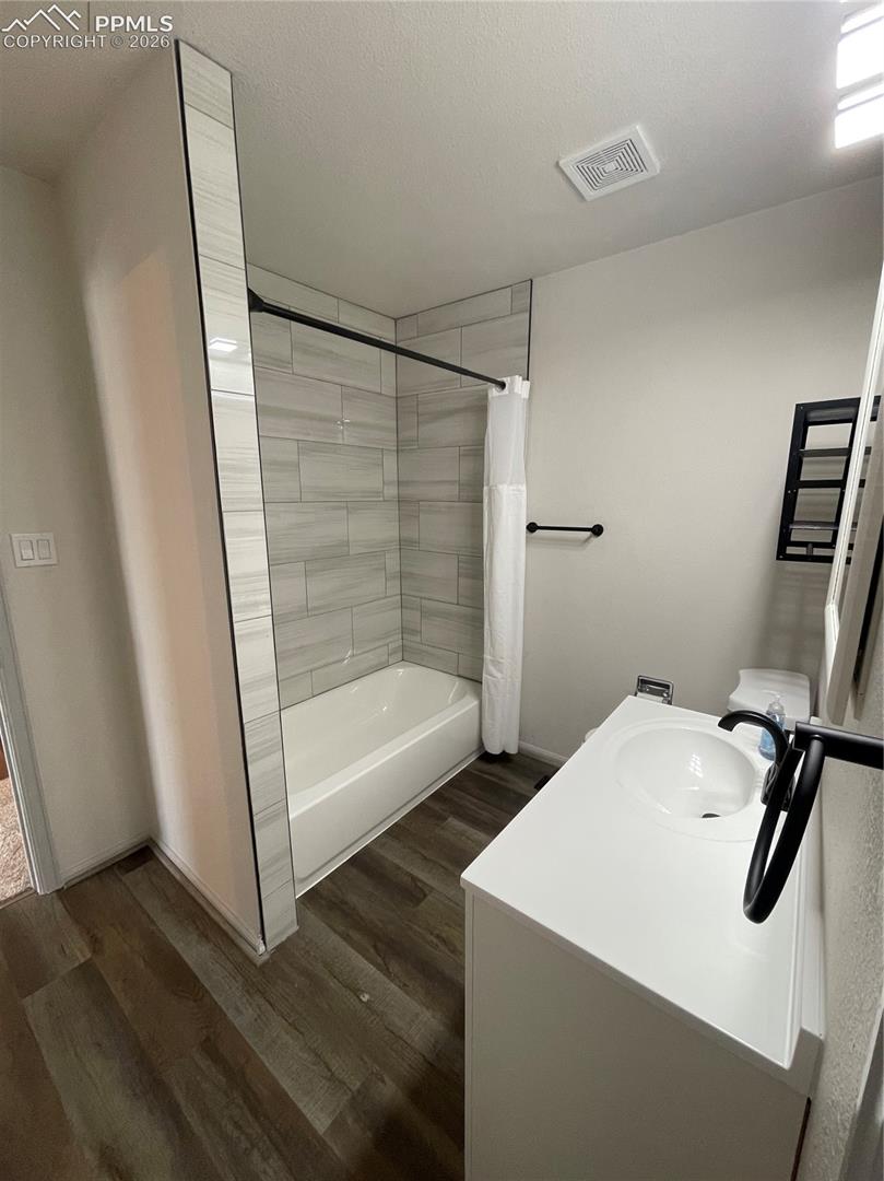 4 Piece Bath / Main Level