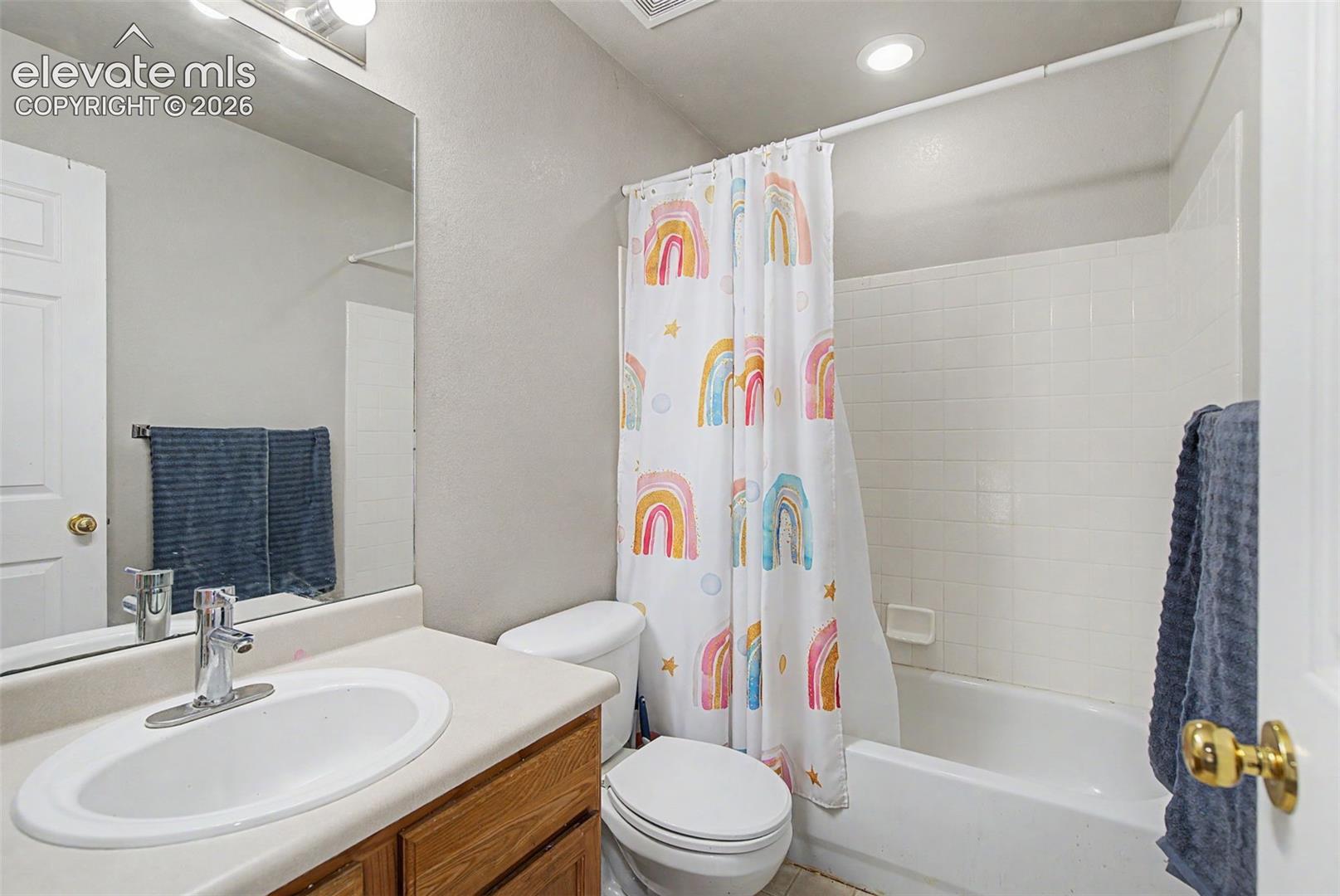 Full Upstairs Secondary Bathroom