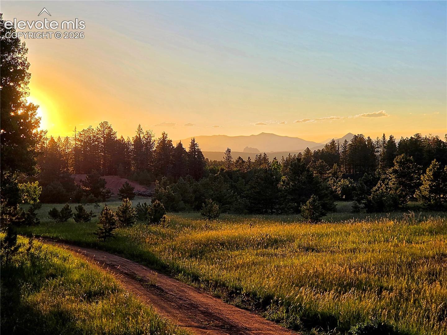 Stunning Sunset from the back meadow.