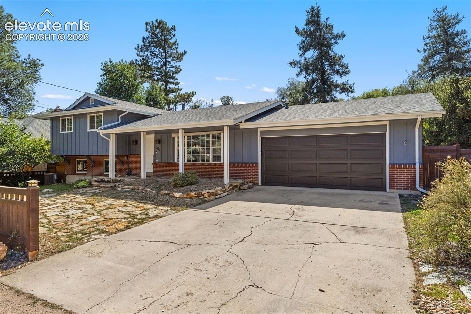Photo 28 of 509 W Cheyenne Road, Colorado Springs