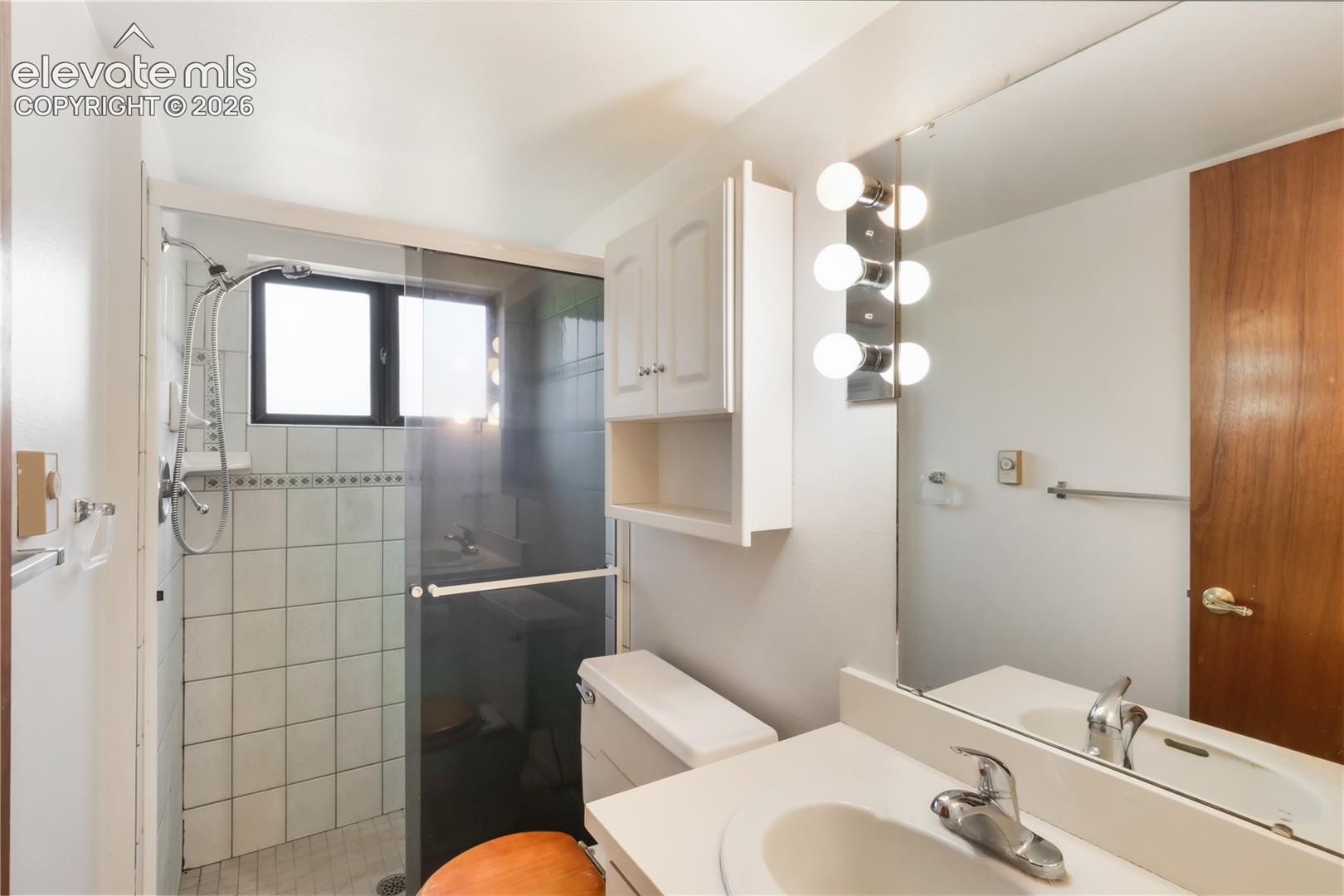 Basement full bathroom