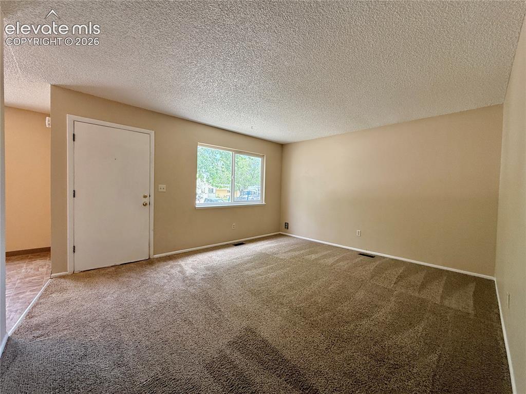 1854 Saratoga Dr, Colorado Springs, CO 80910