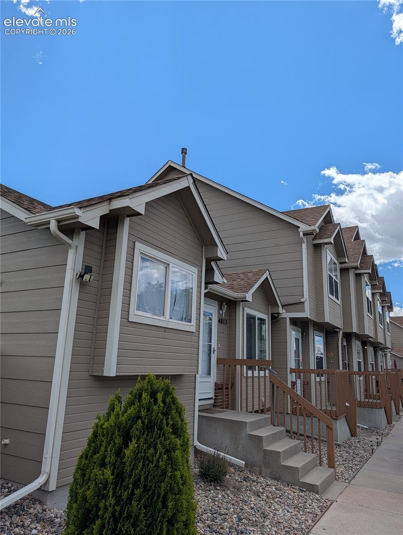 4813 Live Oak Dr, Colorado Springs, CO 80916