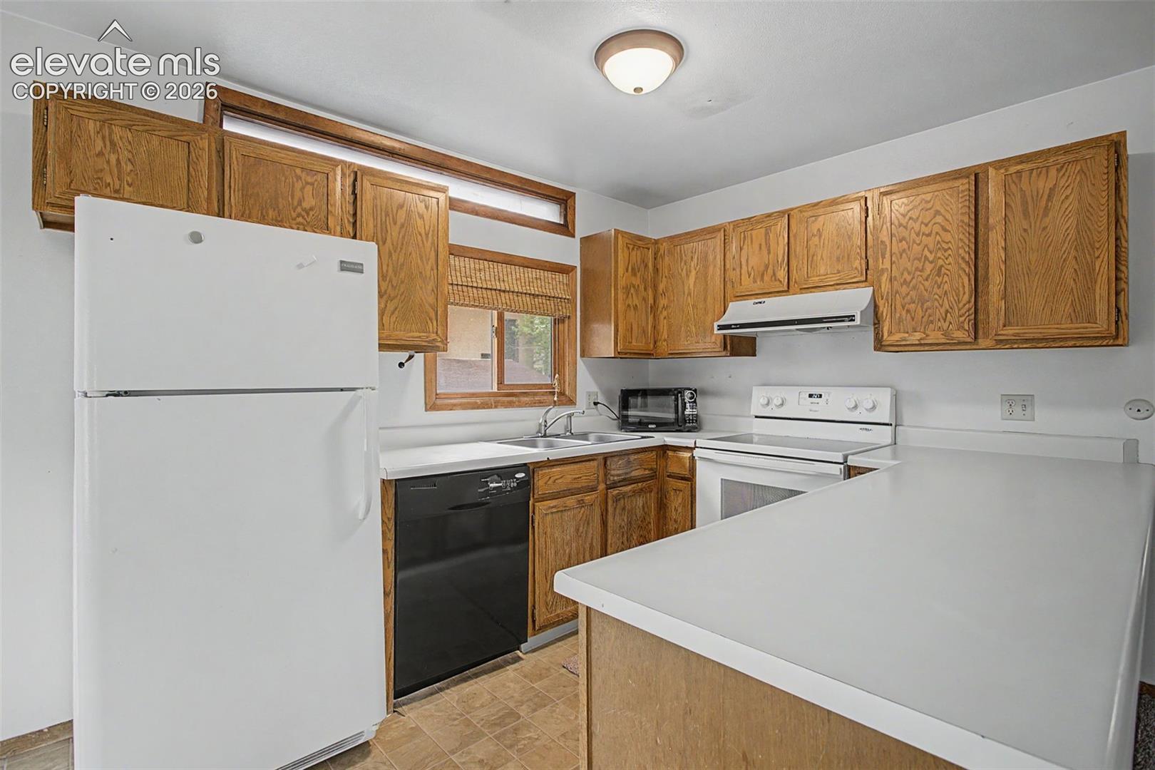 Photo 7 of 869 Pebblewood Drive, Colorado Springs