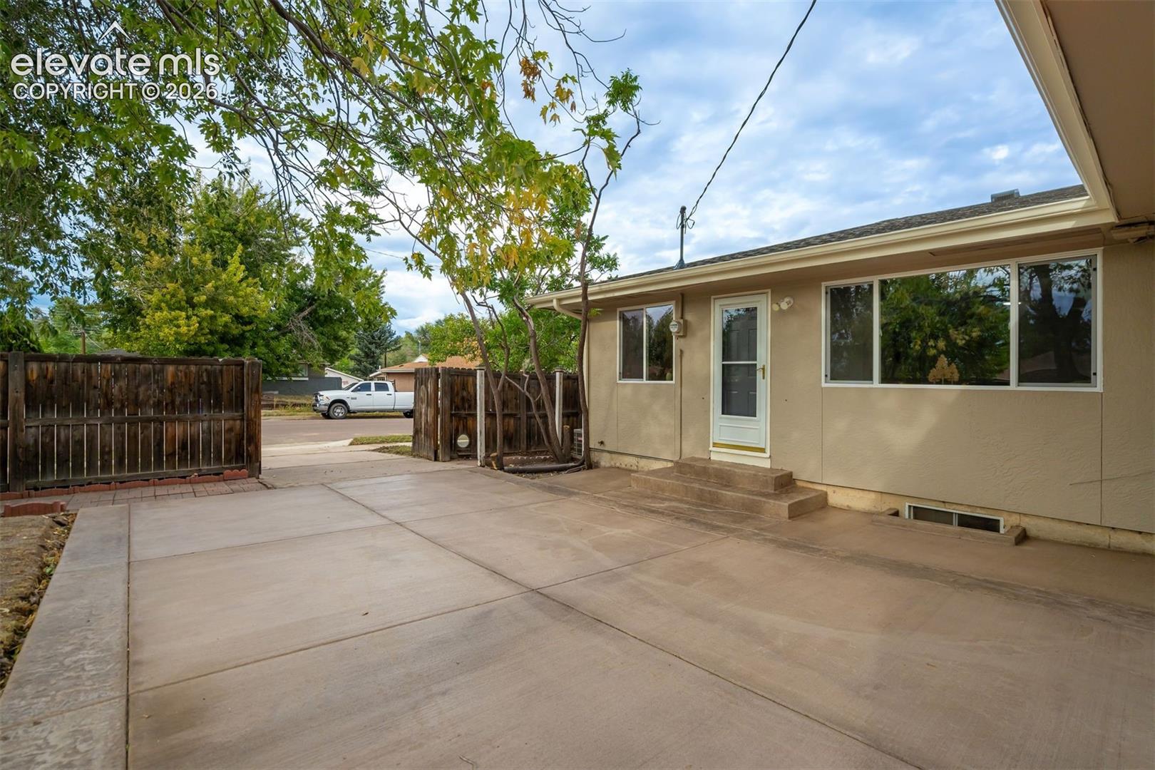 Back driveway/garage access 