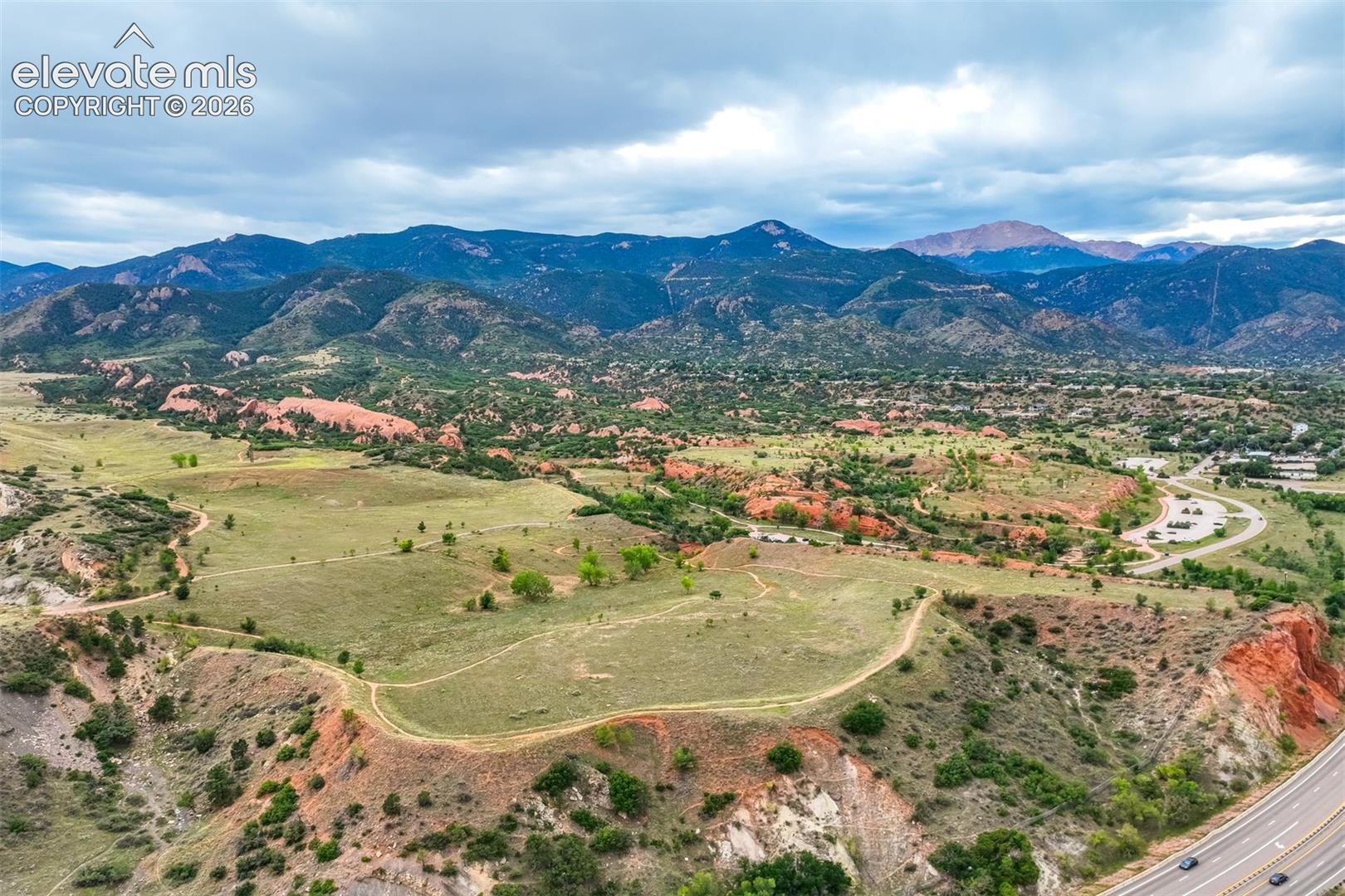 Red Rocks open space just minutes away