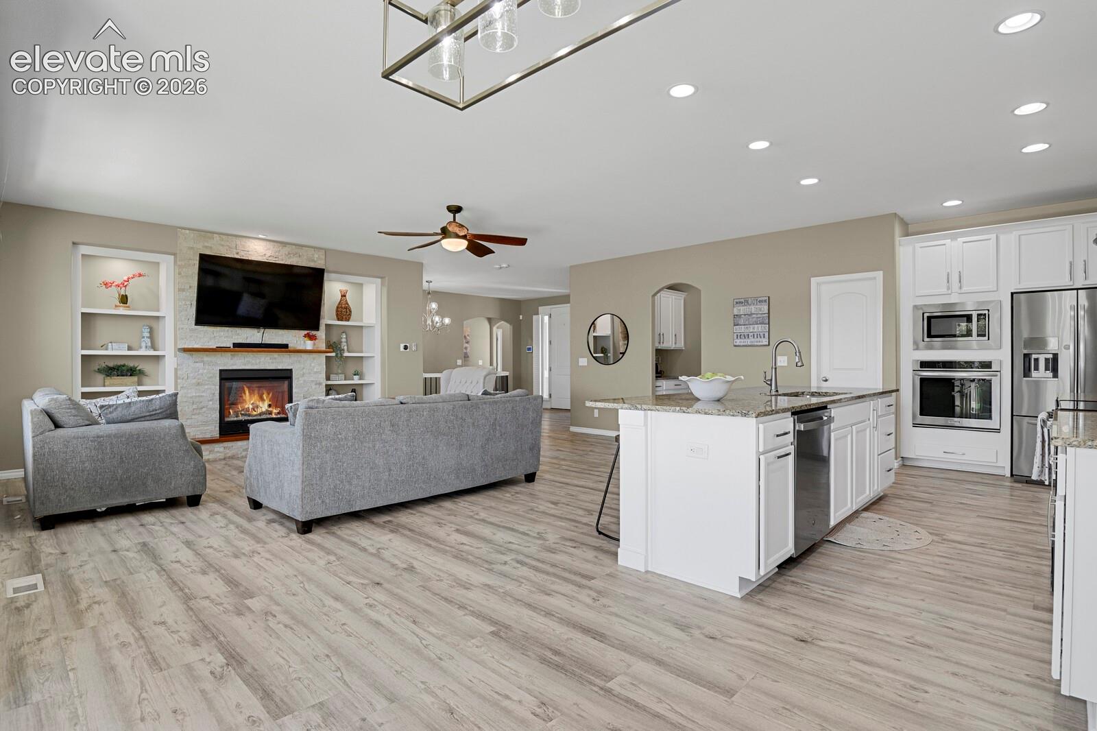 Photo 13 of 10899 Glen Canyon Drive, Peyton