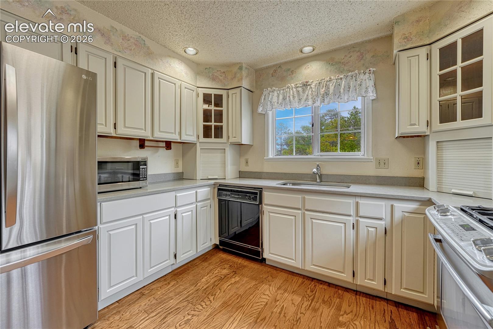 Photo 10 of 1069 BERGLIND Road, Colorado Springs