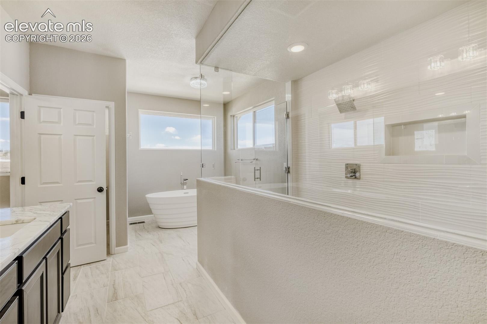 5-piece master bath