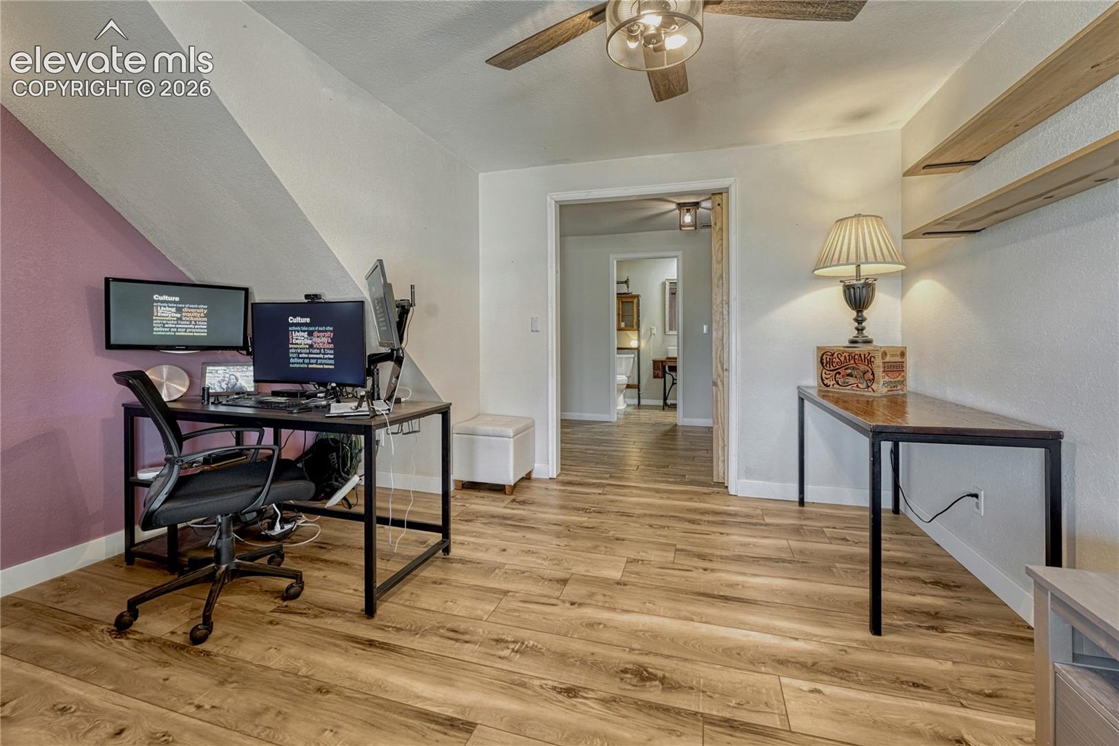 Office/flex room