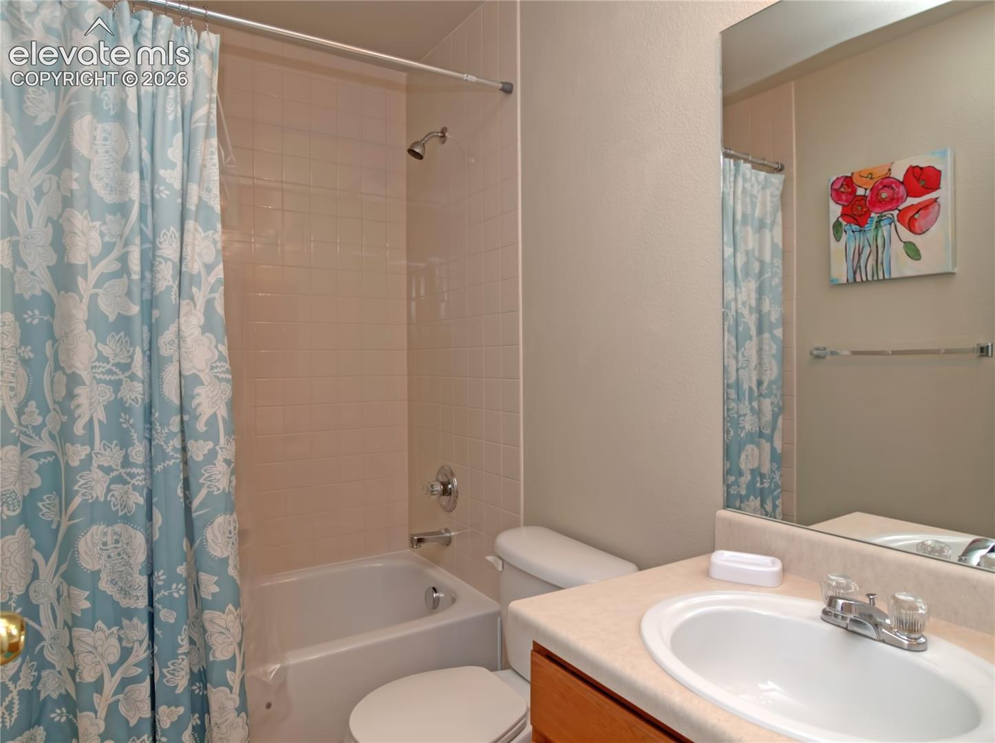full bath- new lvp flooring