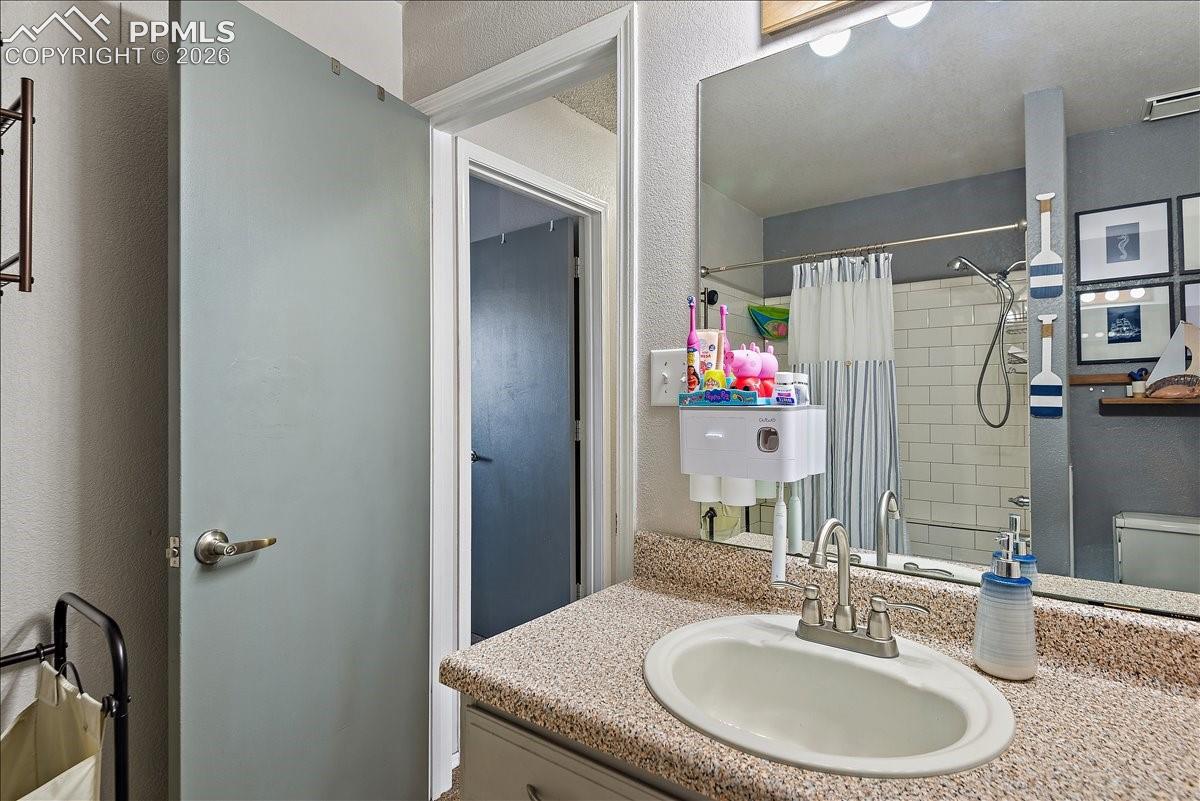 Photo 18 of 4304 Hunting Meadows Circle, Colorado Springs