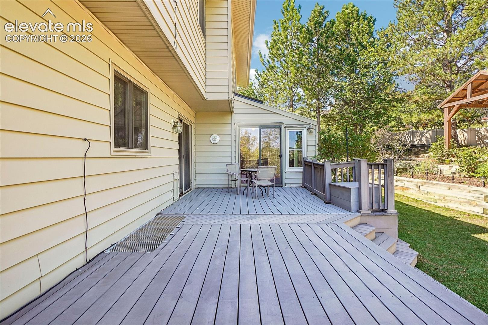 Large back deck.