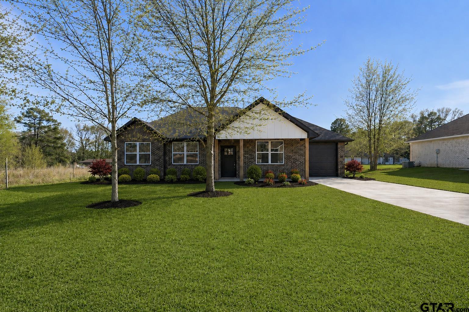 FEATURED LISTINGS