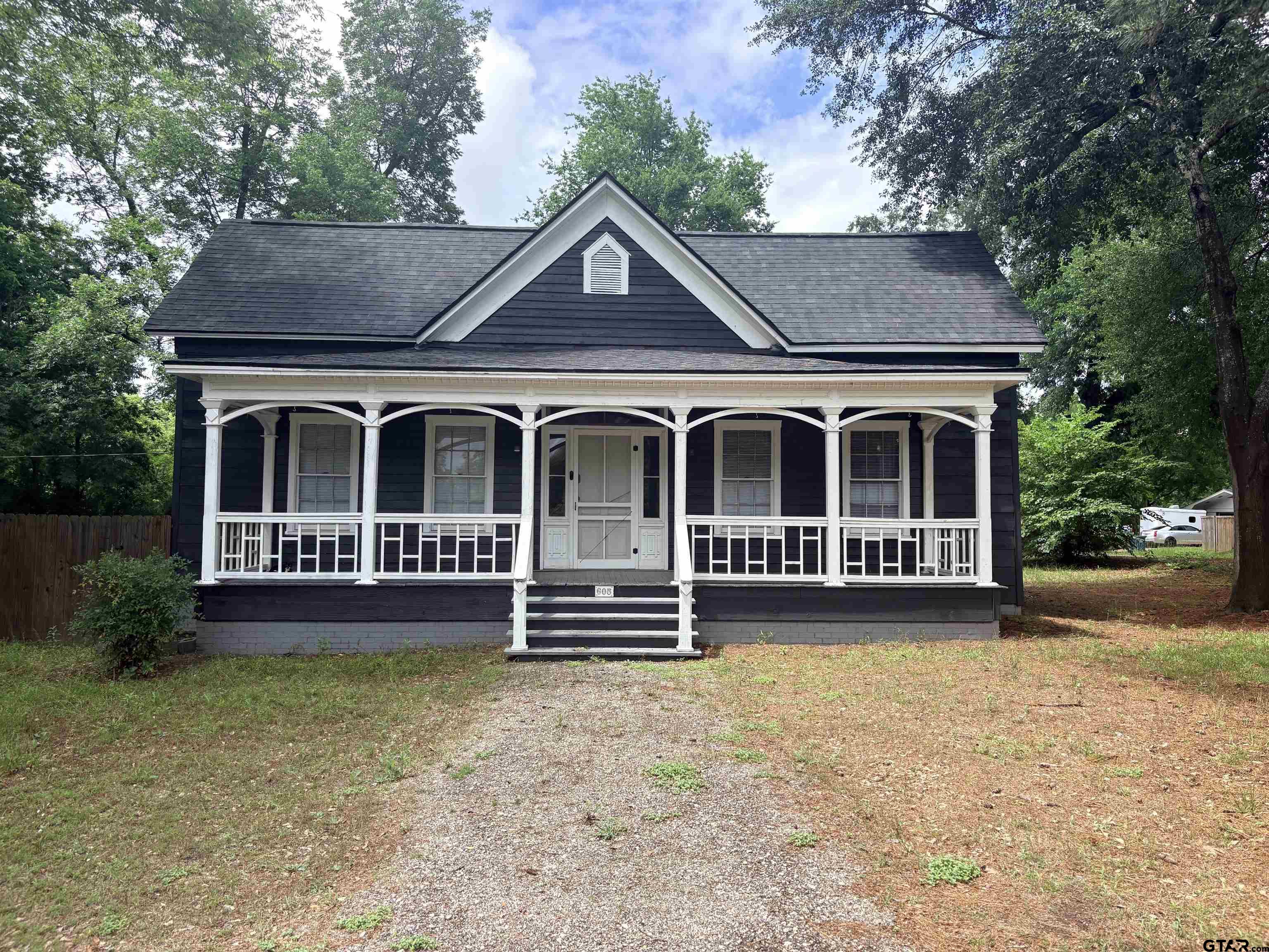 FEATURED LISTINGS FEATURED LISTINGS