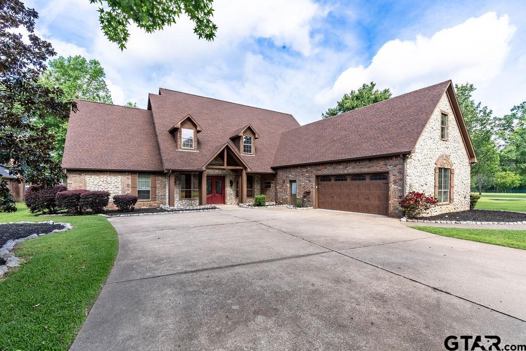 FEATURED LISTINGS