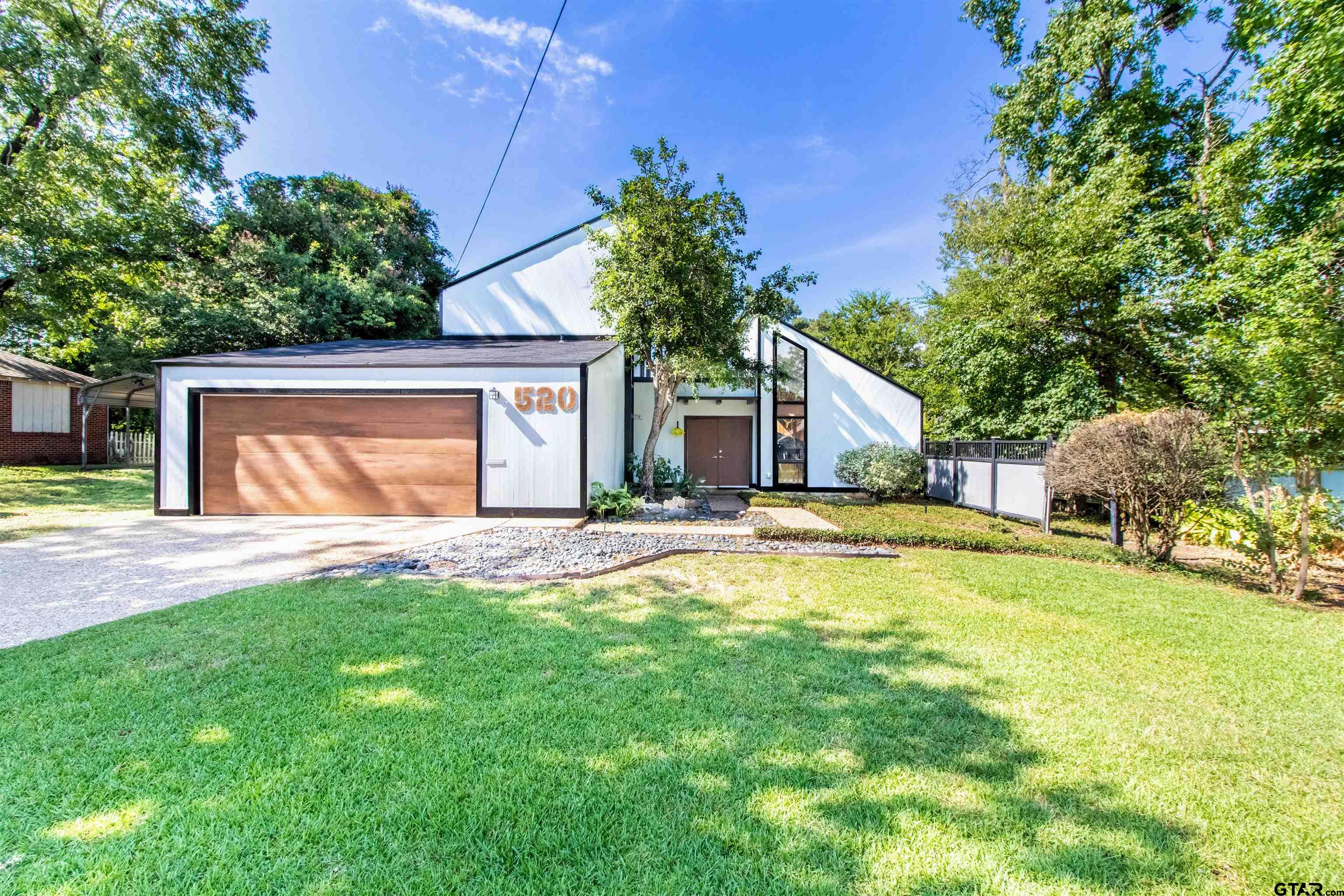 FEATURED LISTINGS