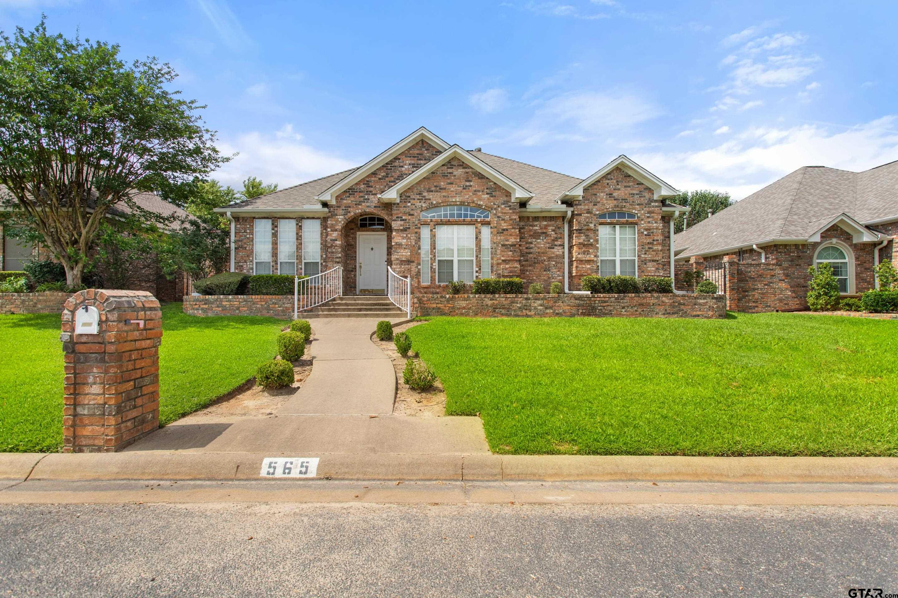 Featured Homes For You