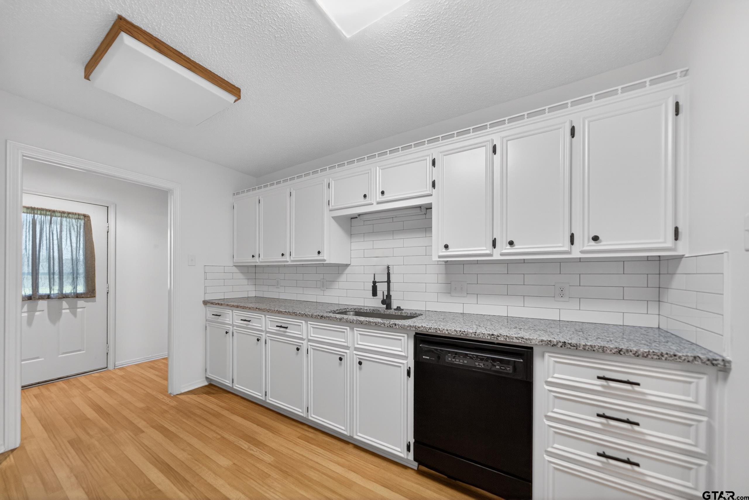 16209 Live Oak Street, Tyler, TX 75707 16209 Live Oak Street, Tyler, TX 75707
