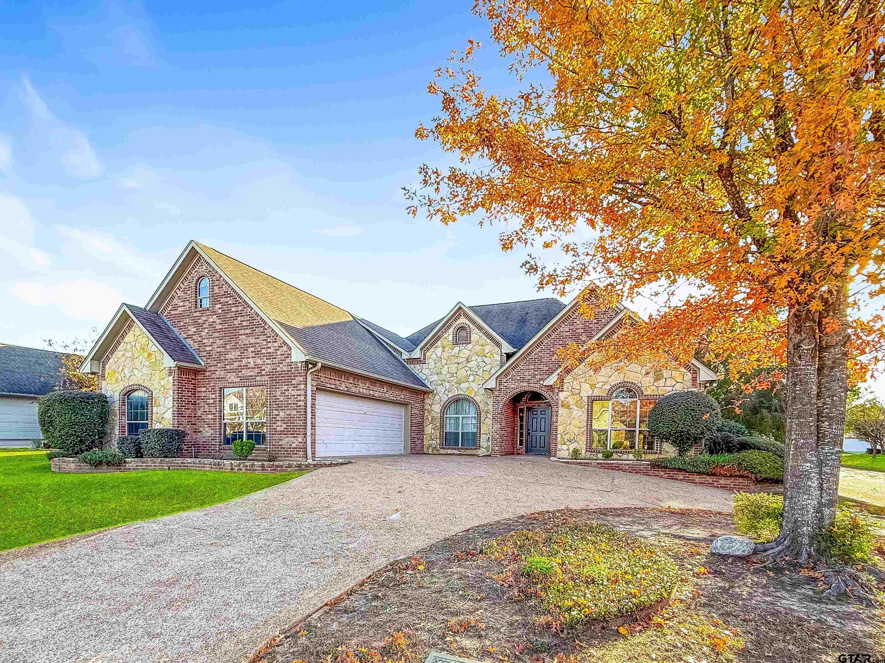 FEATURED LISTINGS FEATURED LISTINGS