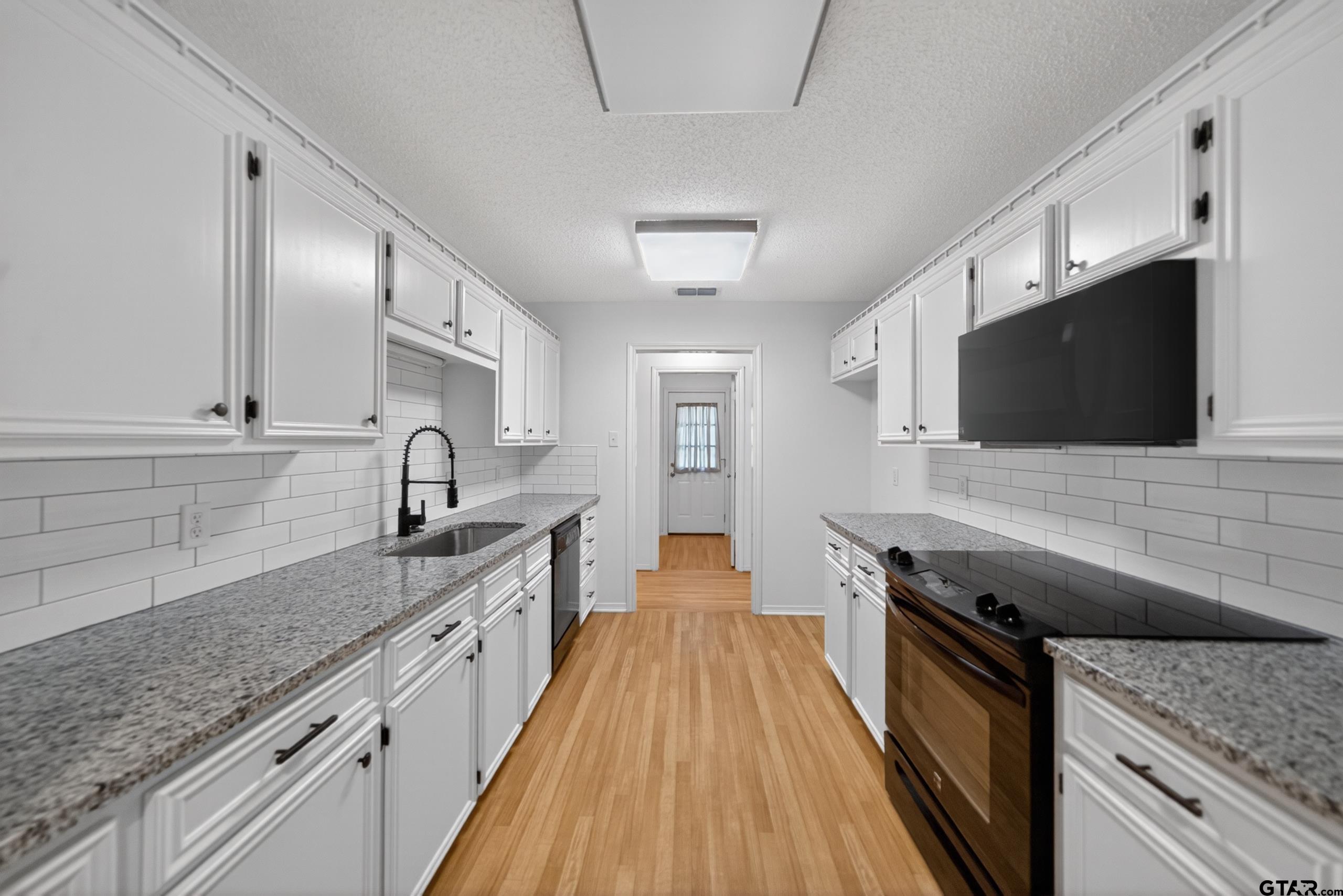 16209 Live Oak Street, Tyler, TX 75707 16209 Live Oak Street, Tyler, TX 75707