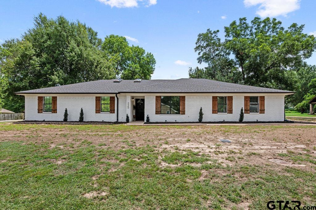 FEATURED LISTINGS FEATURED LISTINGS
