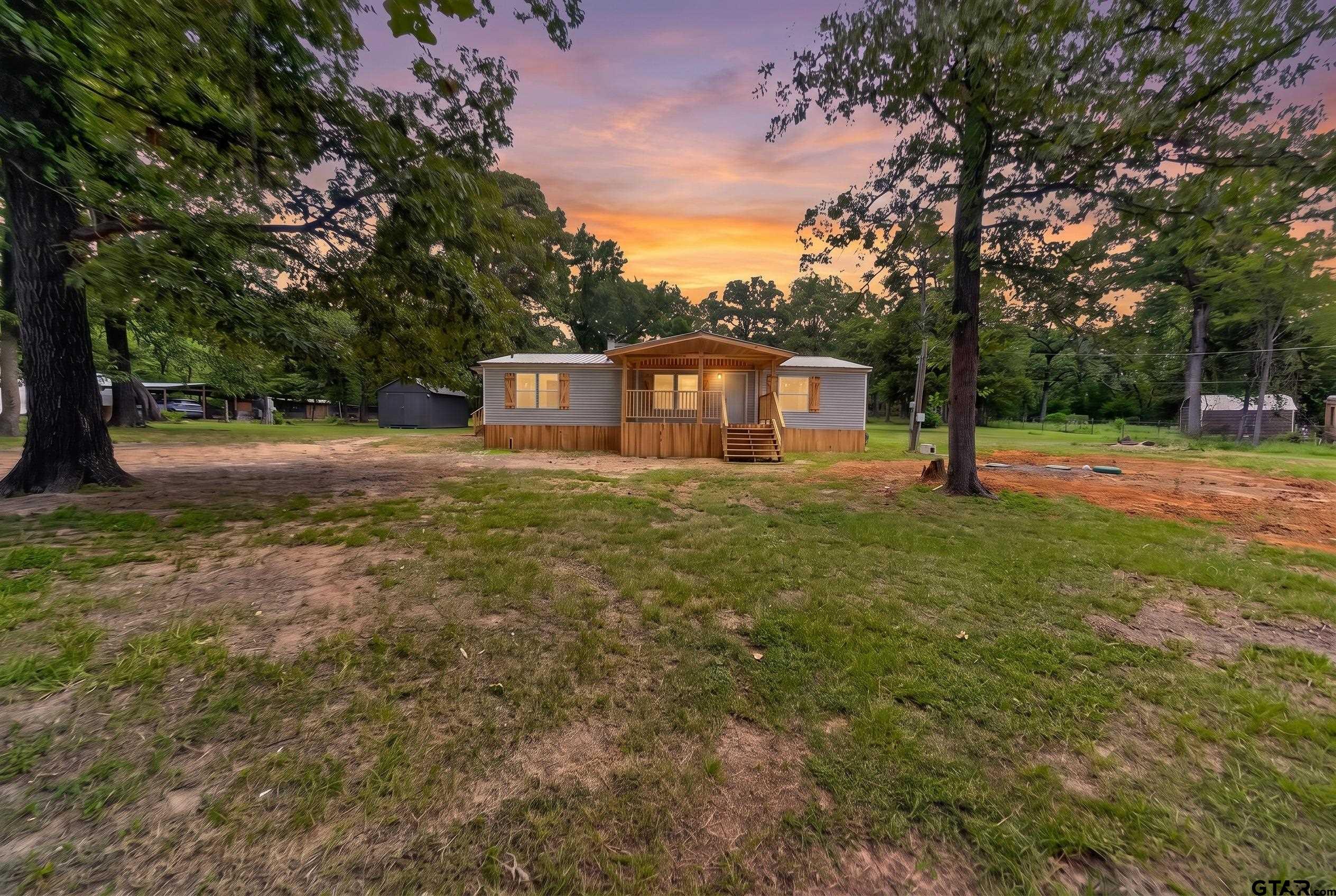 FEATURED LISTINGS