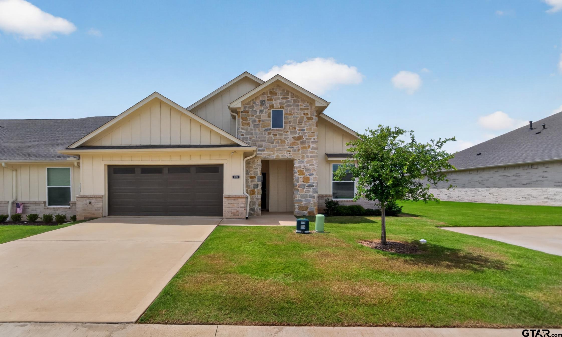 FEATURED LISTINGS
