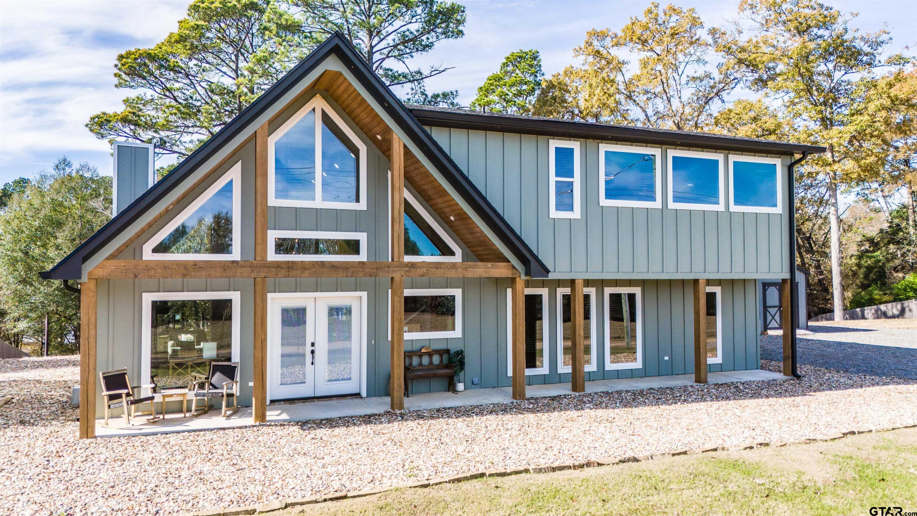 449 Lakeview Circle