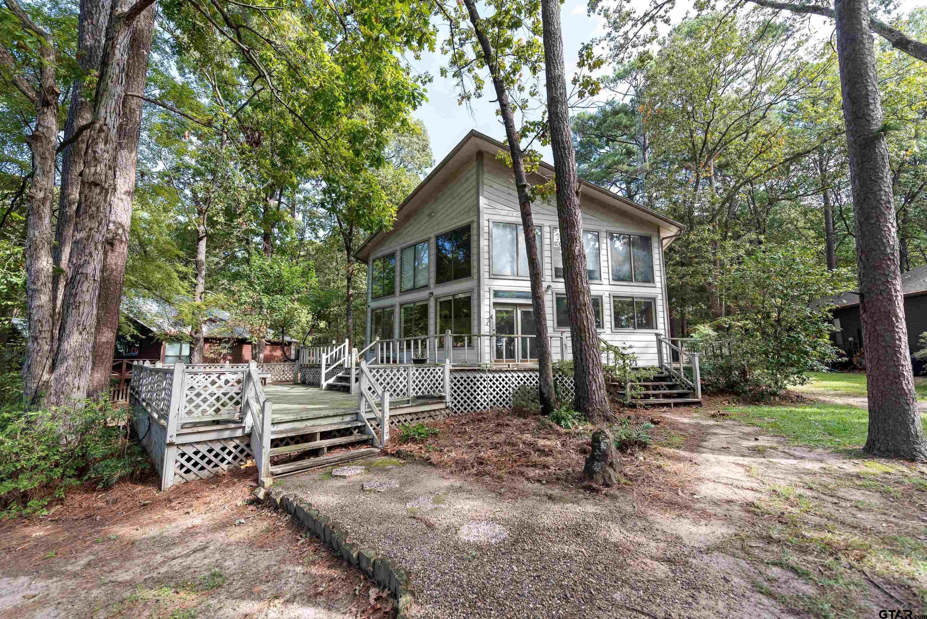 302 Dogwood Trail