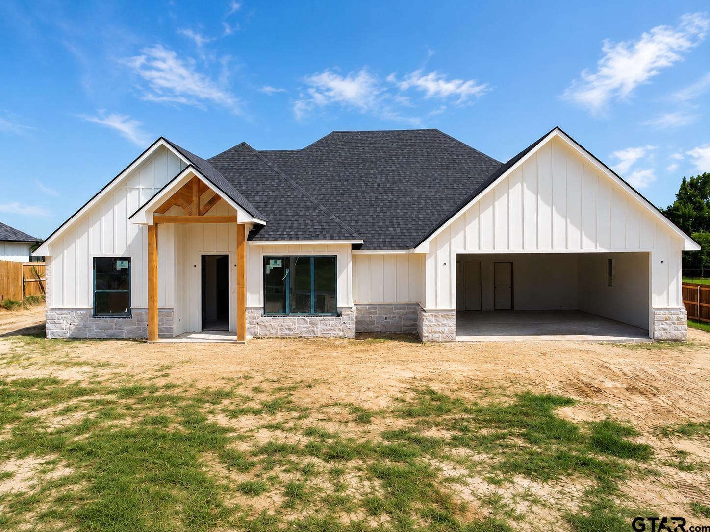 FEATURED LISTINGS FEATURED LISTINGS