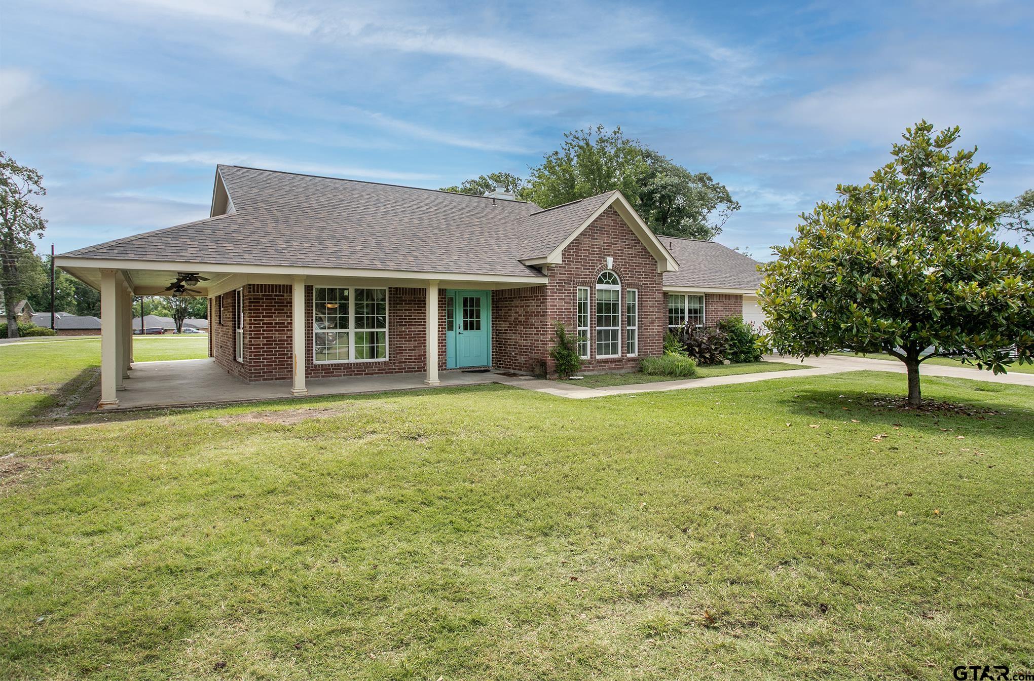 FEATURED LISTINGS FEATURED LISTINGS