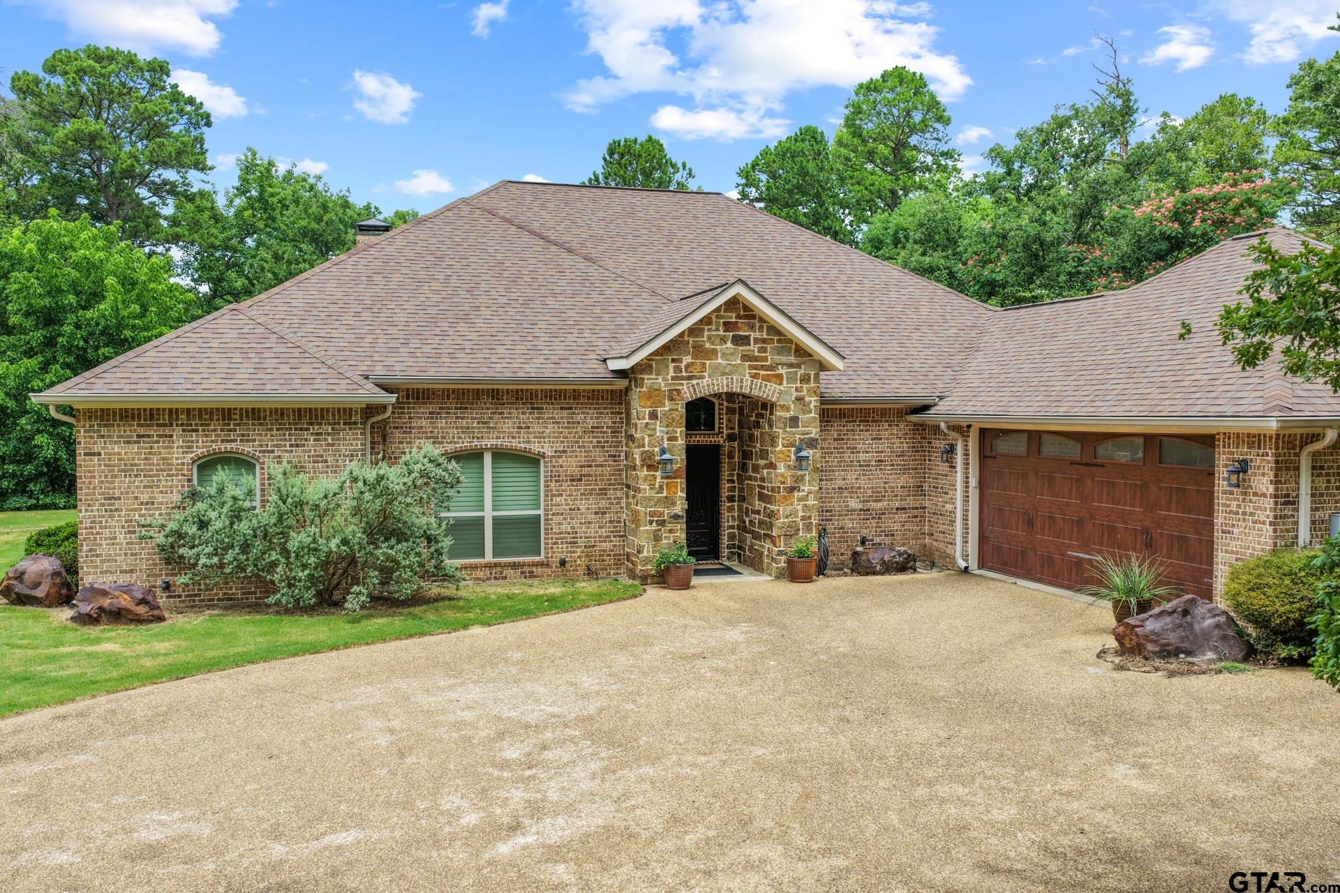 FEATURED LISTINGS FEATURED LISTINGS