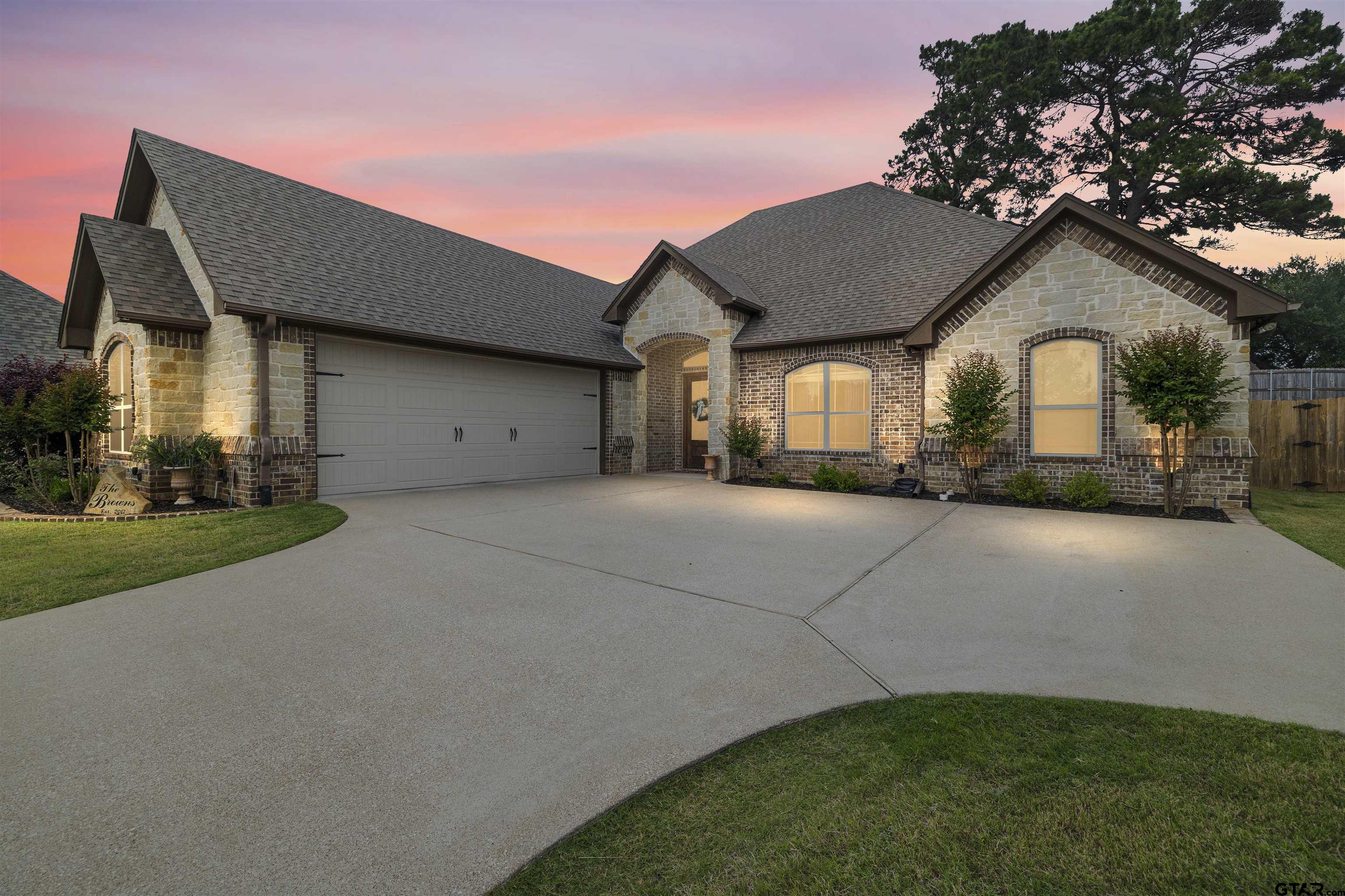 Featured Homes For You