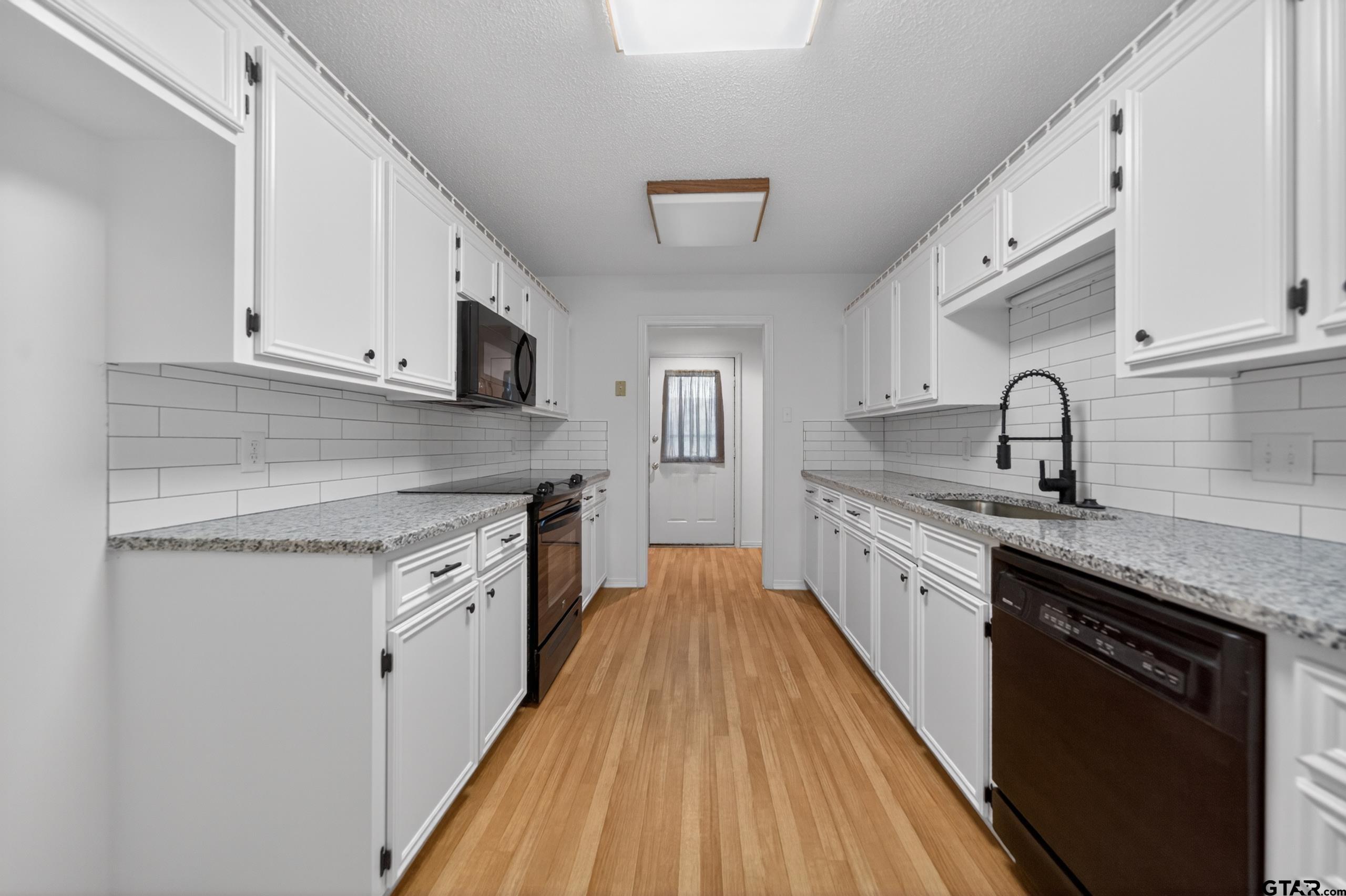 16209 Live Oak Street, Tyler, TX 75707 16209 Live Oak Street, Tyler, TX 75707