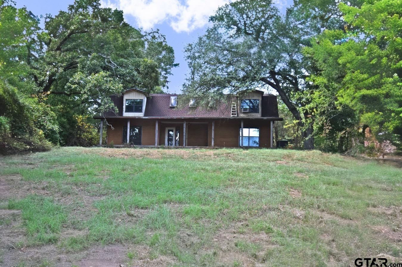 FEATURED LISTINGS