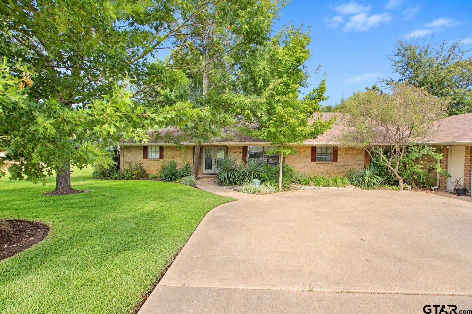 23228 Bay Side Cir