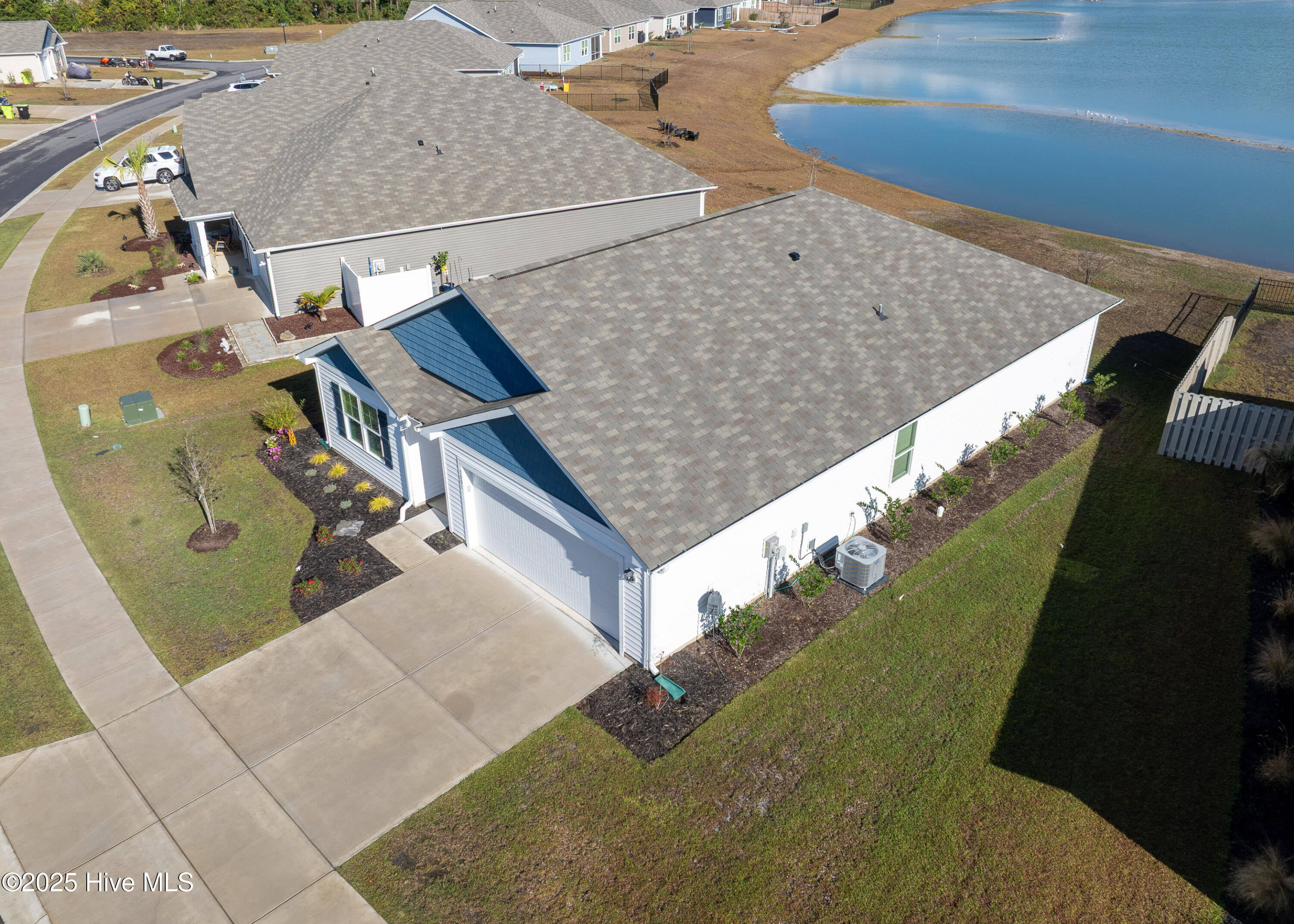 100543379 | Photo 32