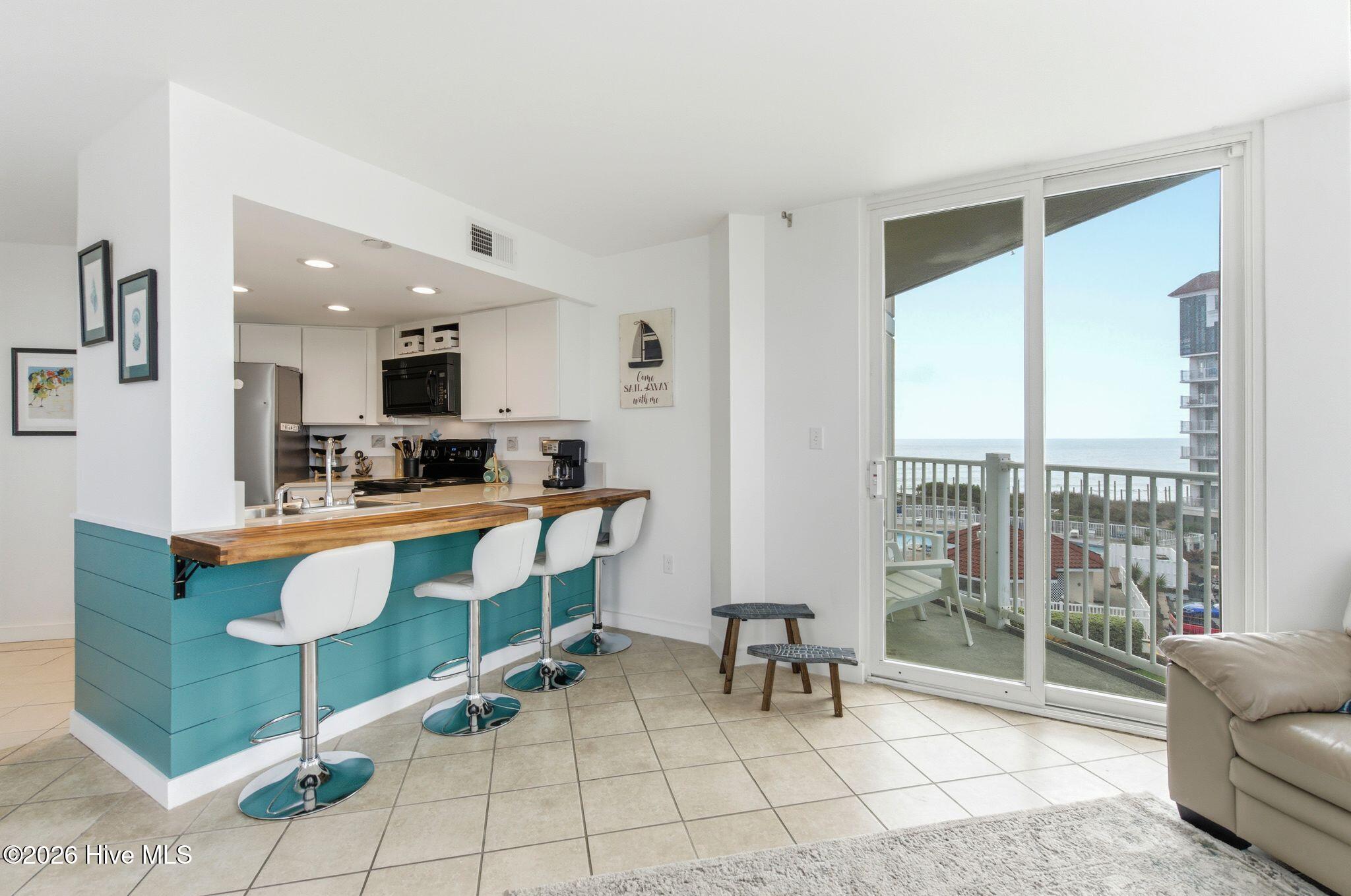 100564198 | Photo 17