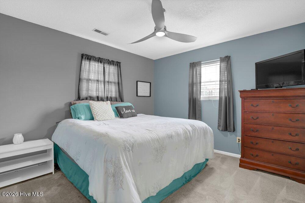 100552769 | Photo 16