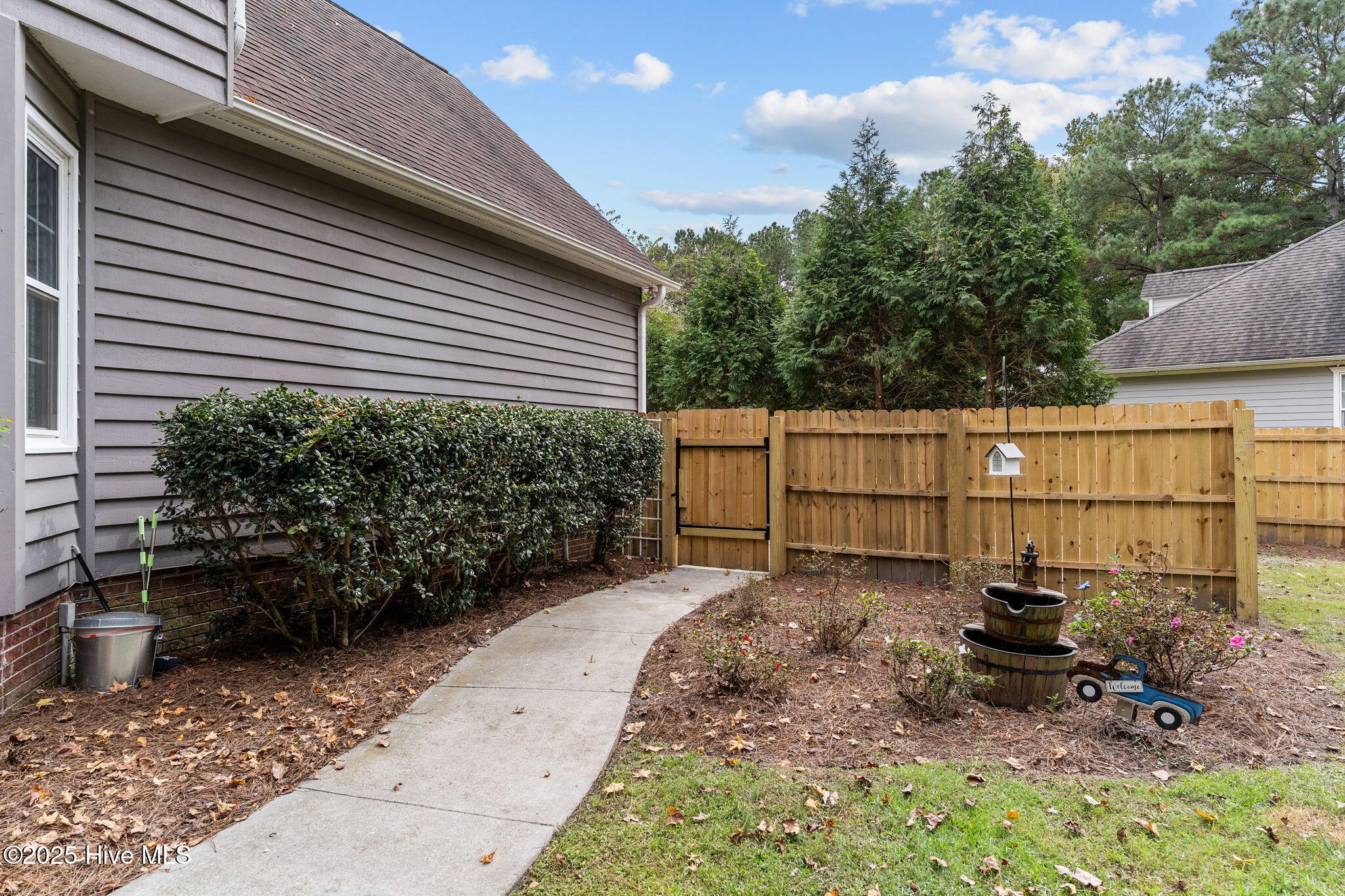 100534535 | Photo 44