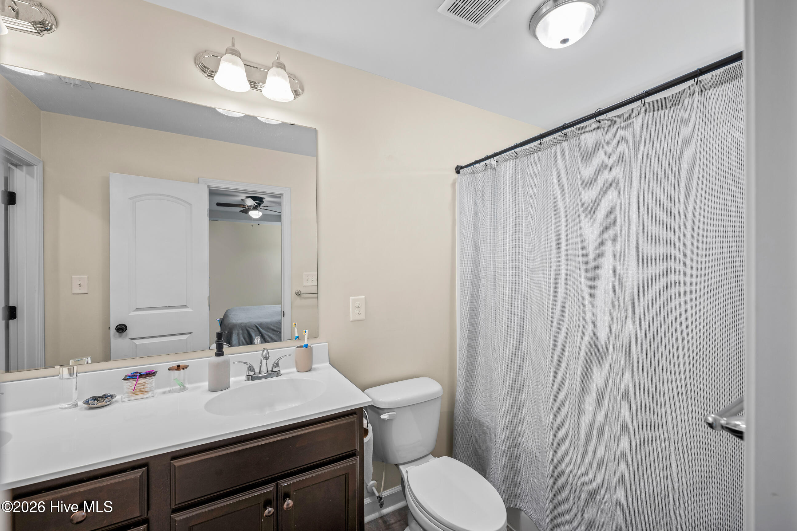 100550878 | Photo 20