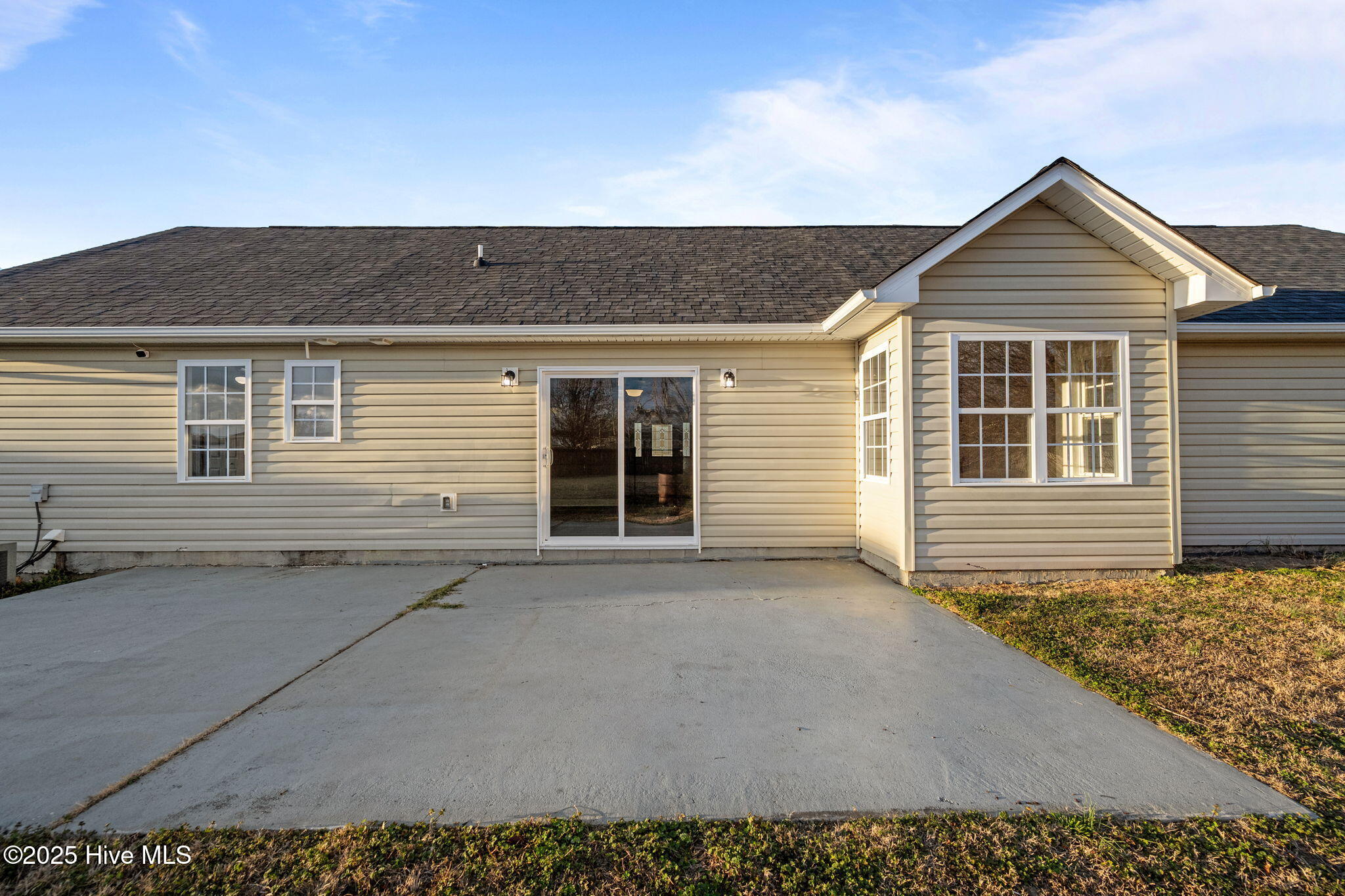 100547097 | Photo 36