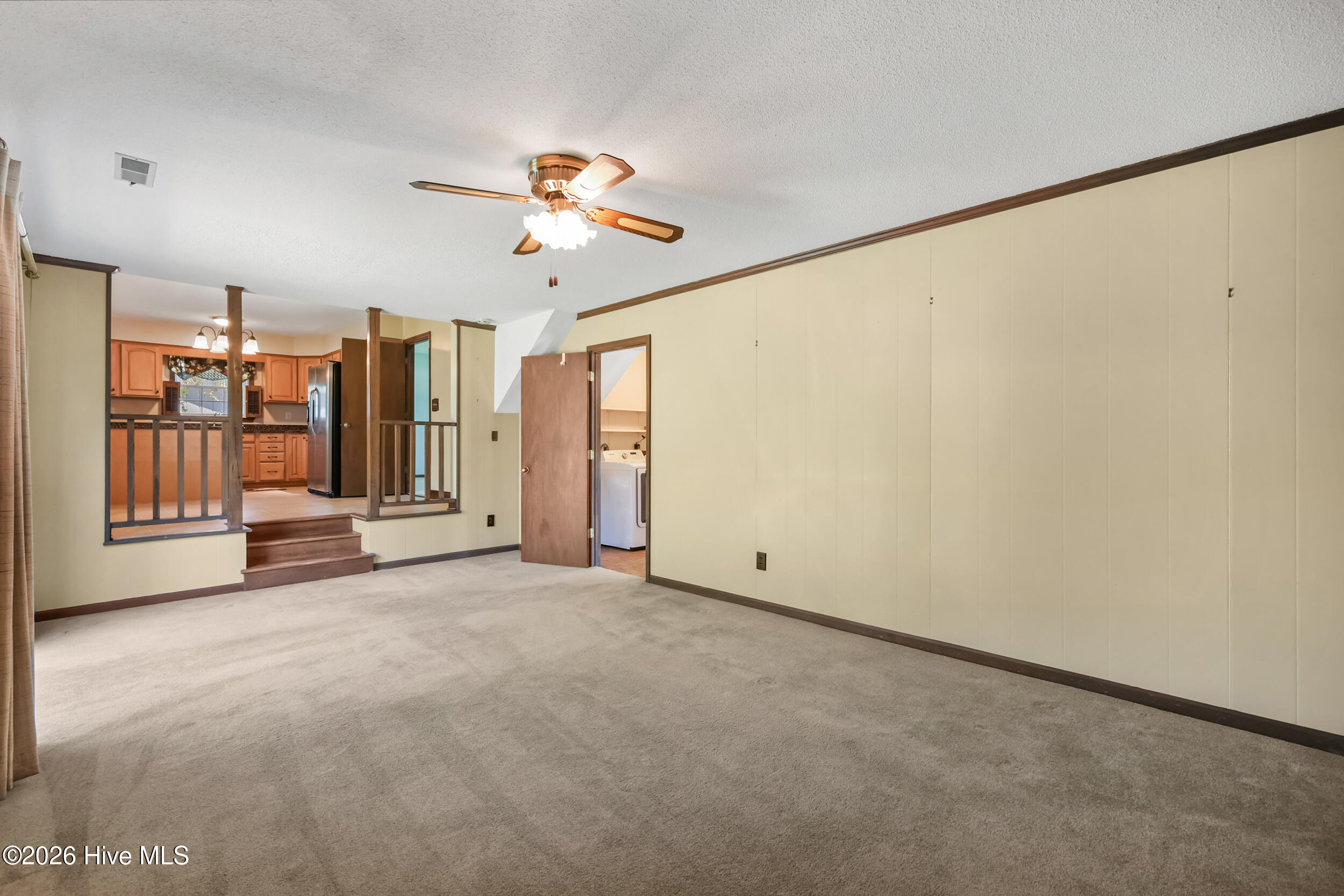 100567633 | Photo 13