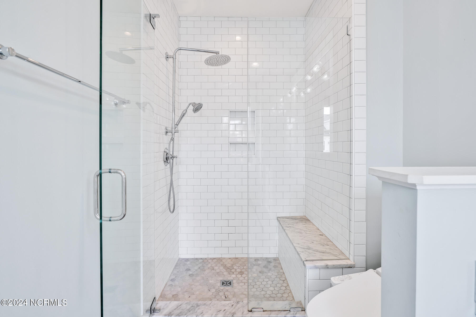 100543550 | Photo 24