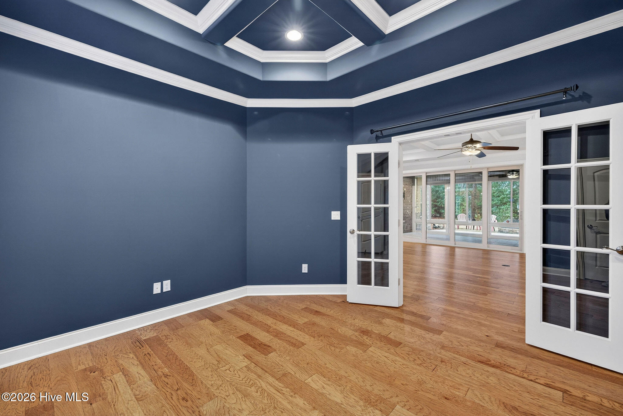 100557341 | Photo 20